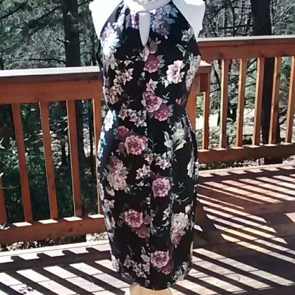 En Focus Dark Floral Dress - Picture 1 of 8